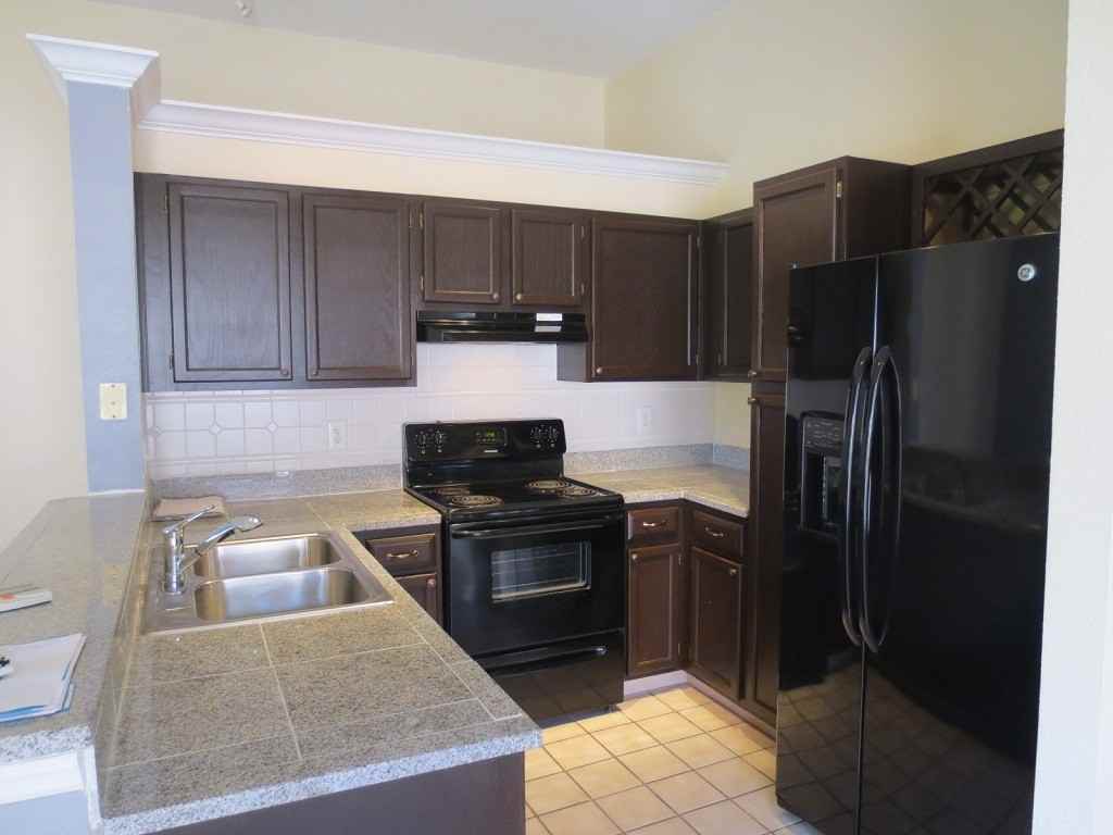 714 Seagate Dr - Photo 2 of 9