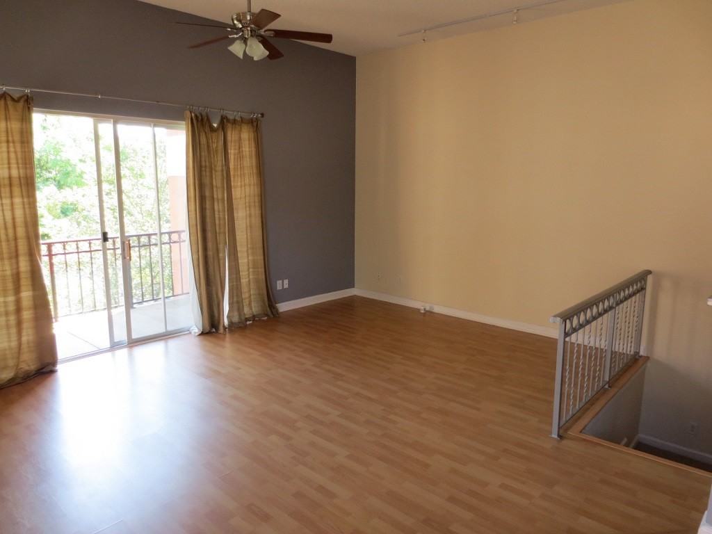 714 Seagate Dr - Photo 3 of 9