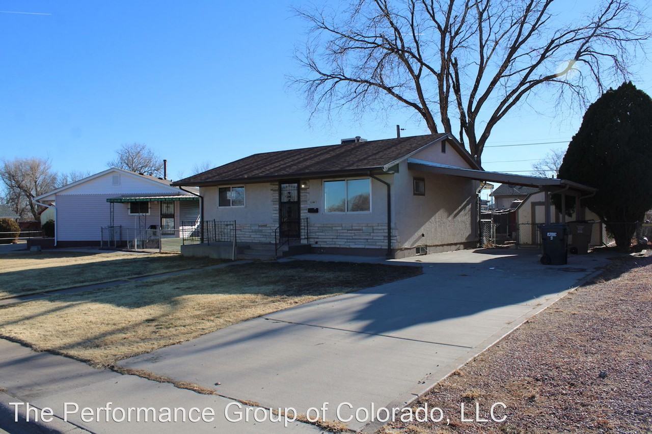 3206 Hollybrook Ln - Photo 3 of 26