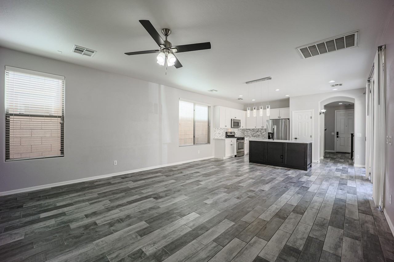 18830 E Swan Dr - Photo 4 of 41