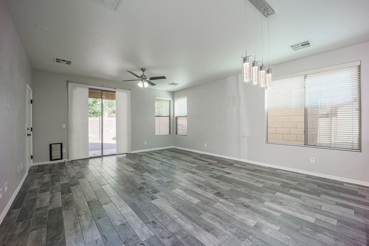 18830 E Swan Dr - Photo 7 of 41