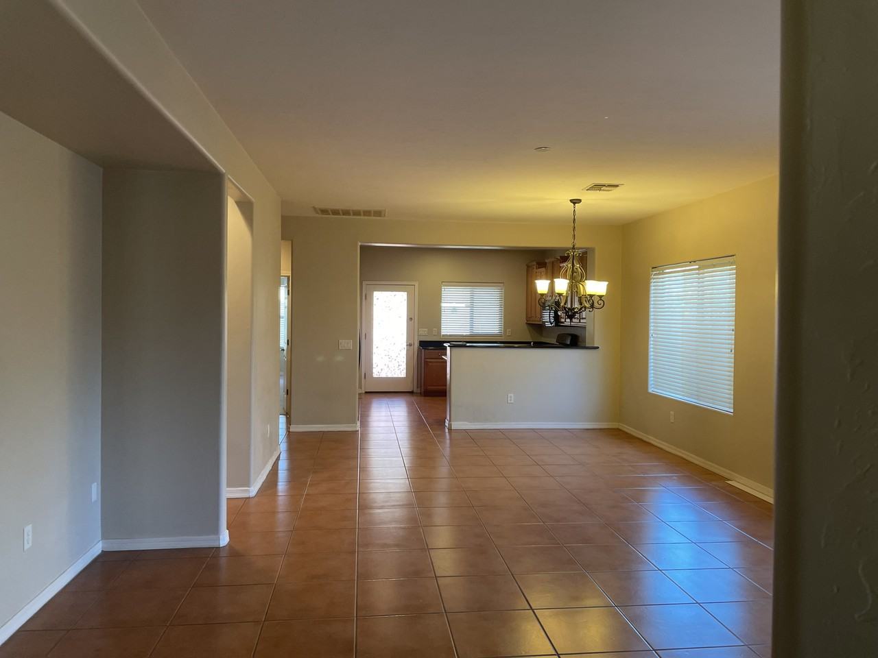 1218 W Montelupo Dr - Photo 3 of 20