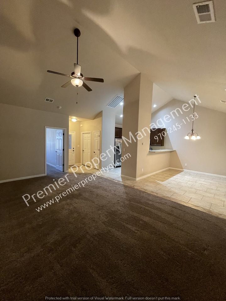 655 Copper Canyon Dr - Photo 5 of 17