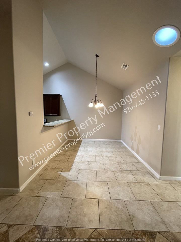 655 Copper Canyon Dr - Photo 6 of 17