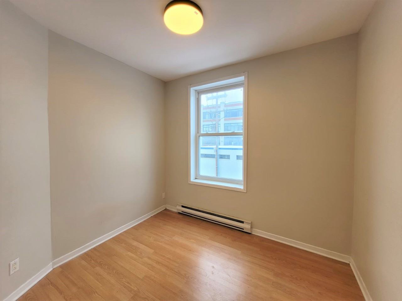 2147 Rue Masson - Photo 2 of 20