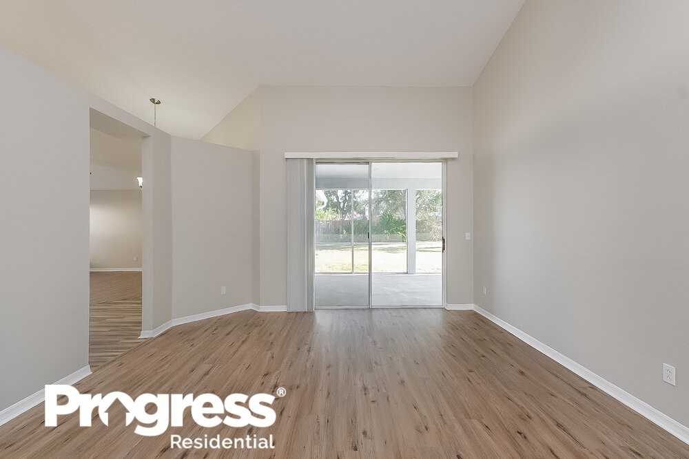 1415 New Britain Dr - Photo 3 of 16