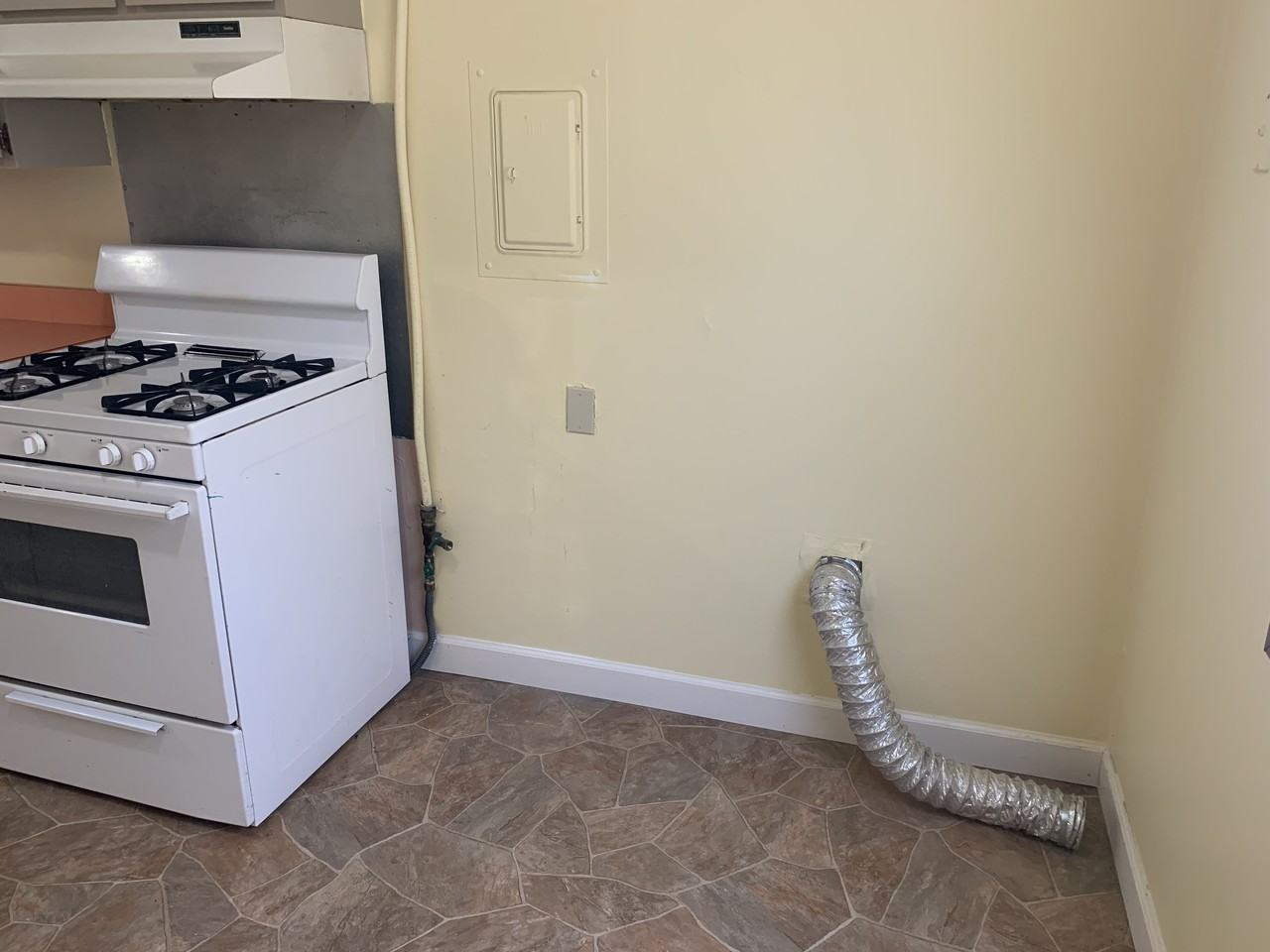 307 Treasure Street #A - Photo 3 of 12