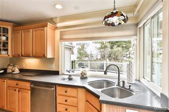 827 Country Heights Court - Photo 3 of 12