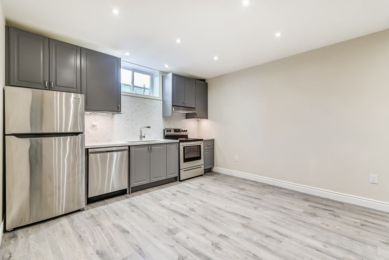 68 Cork Avenue #2 - Photo 5 of 9