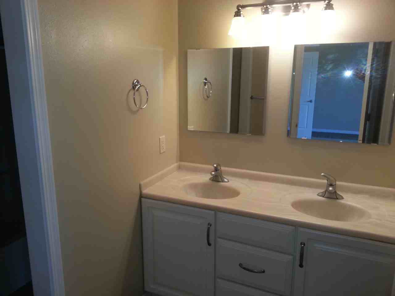 307 Douglas Dr - Photo 3 of 25