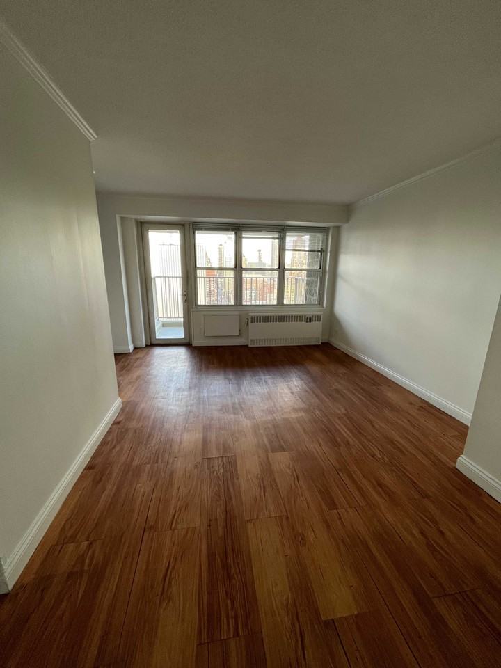 747 10th Avenue #32A - Photo 2 of 11