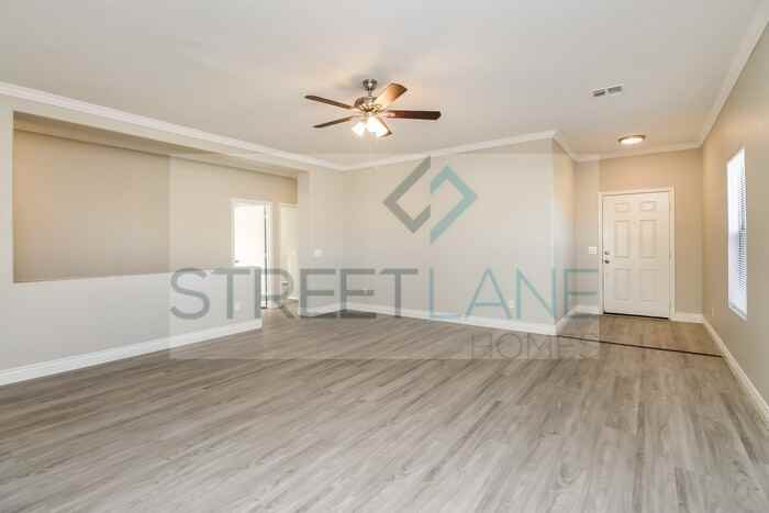 8426 E Navarro Cir - Photo 2 of 15