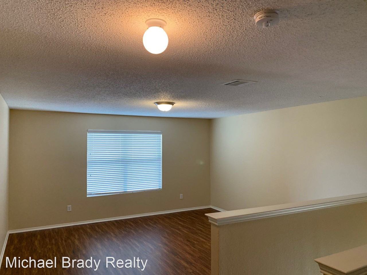 9716 Bragg Rd - Photo 2 of 12