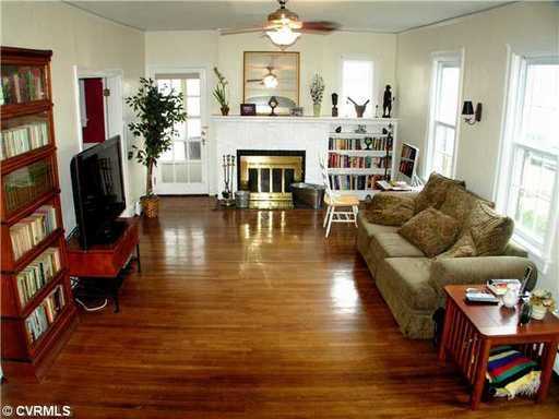 4202 Augusta Ave - Photo 2 of 7