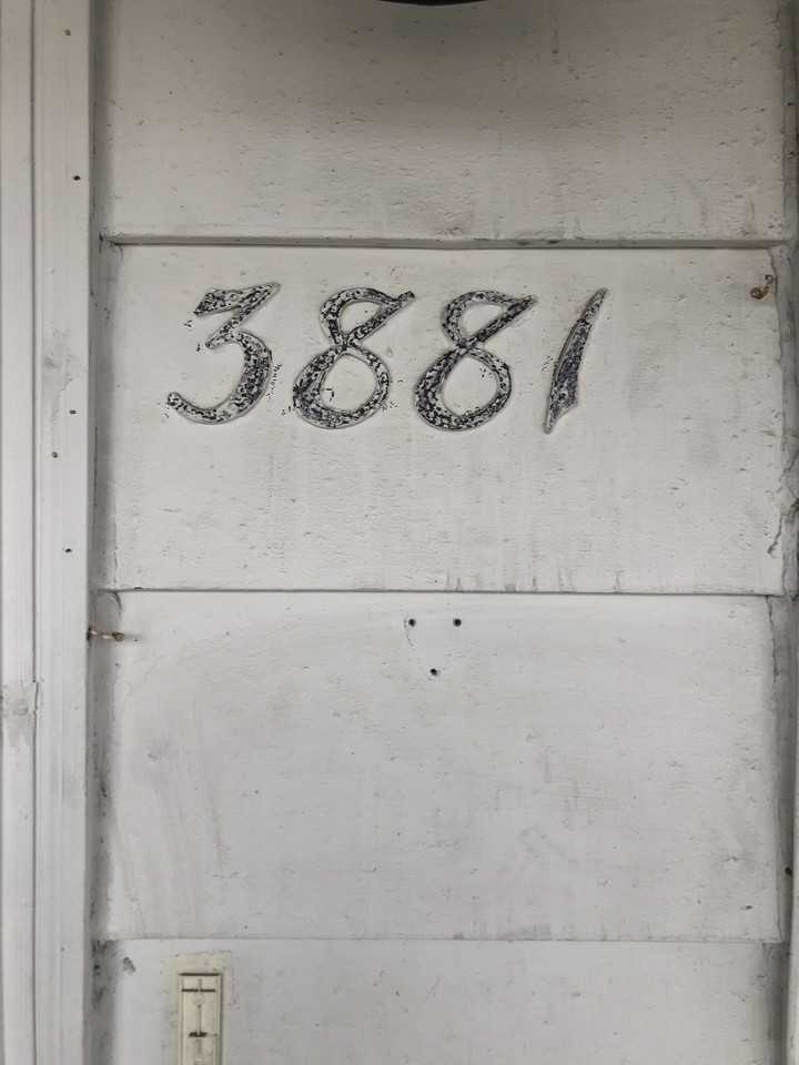 3881 Holbrook Avenue - Photo 6 of 15