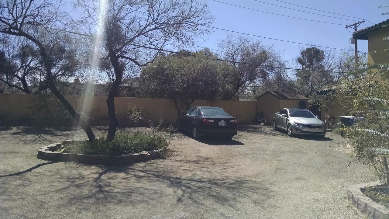 2334 E Prince Rd #1 - Photo 3 of 37