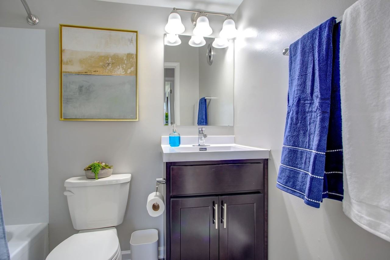 Haven Hoffman Estates Apartments 725 W Bode Cir, Hoffman Estates, IL