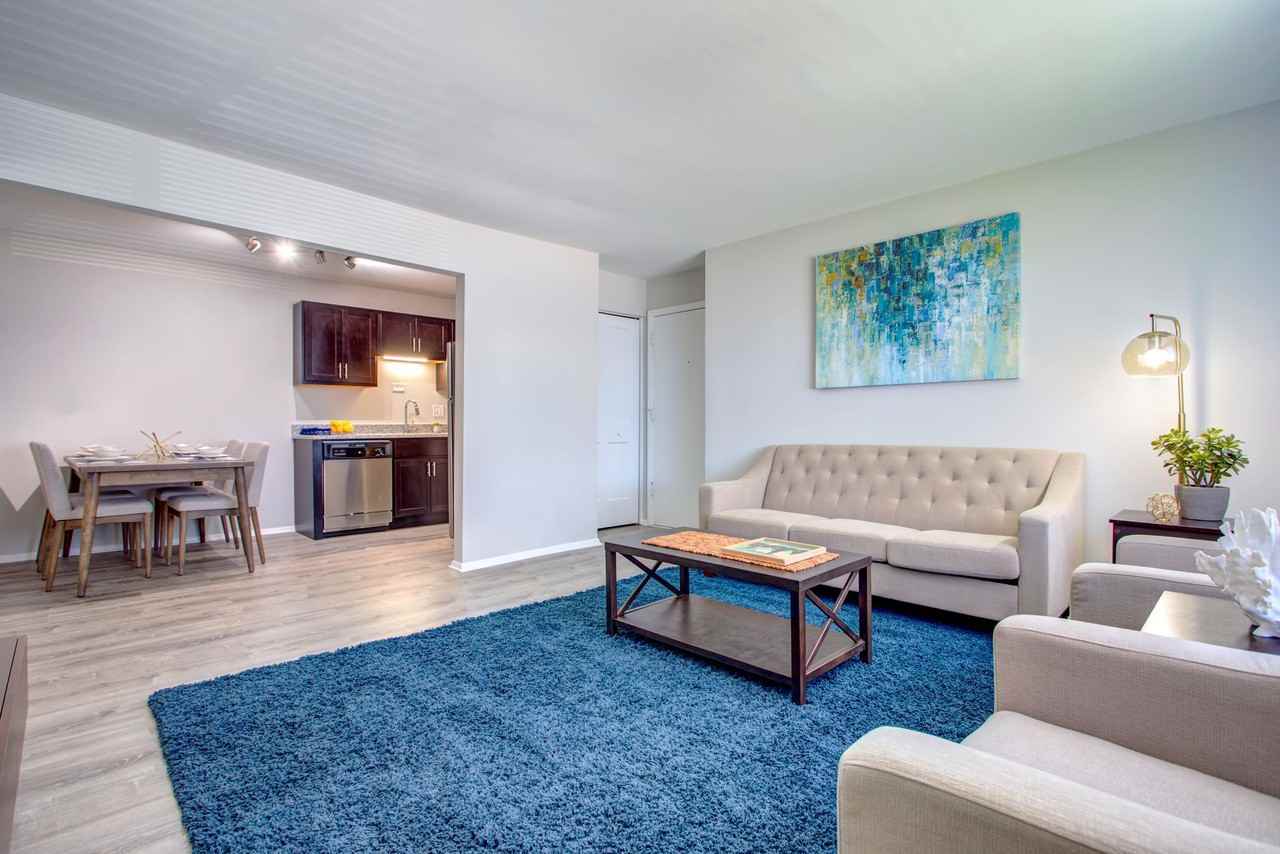 Haven Hoffman Estates Apartments 725 W Bode Cir, Hoffman Estates, IL