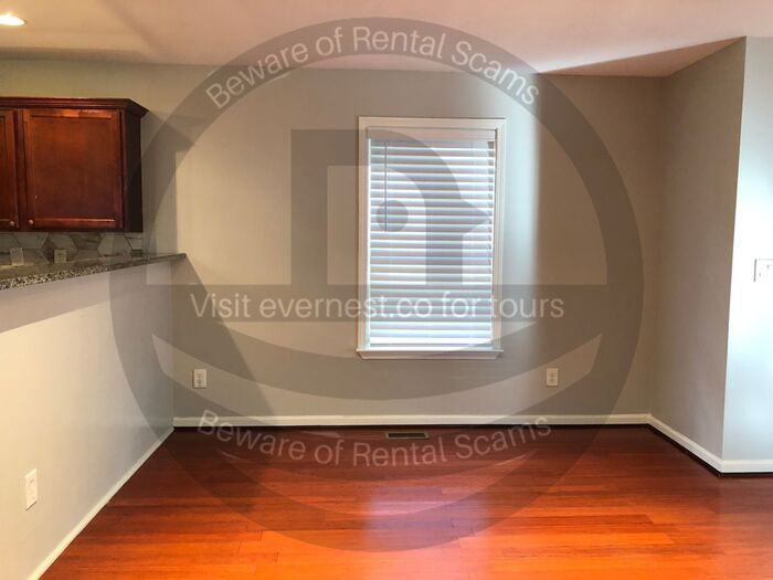 1153 Smith St Sw - Photo 3 of 21