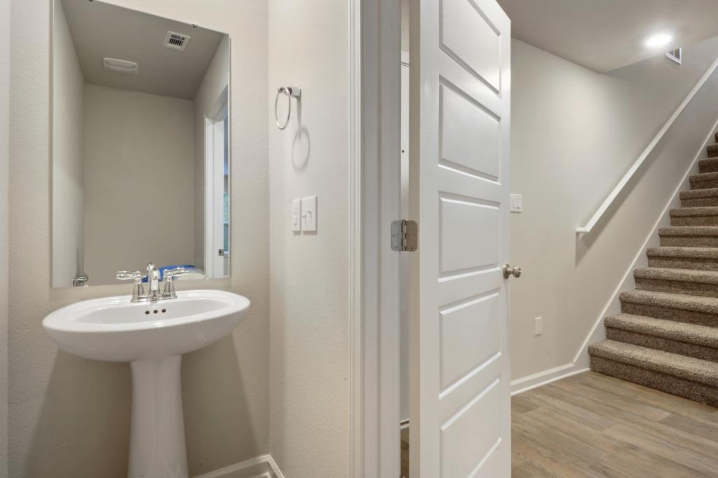 2113 Toulouse Street - Photo 5 of 26