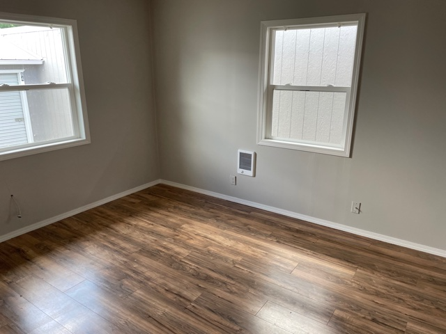 160 Nw Rose St - Photo 6 of 8