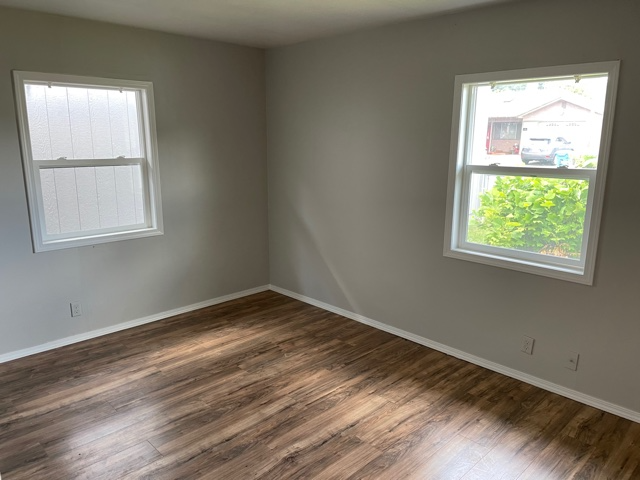 160 Nw Rose St - Photo 7 of 8