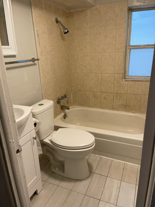 2835 6th Ave S - Photo 2 of 5