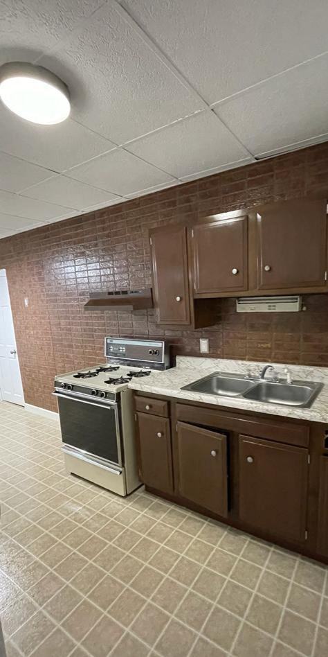 333 Exeter Ave #2 - Photo 2 of 6