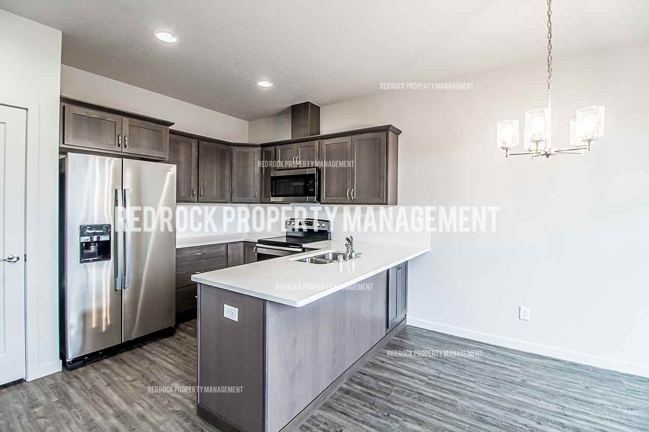 225 S Woodlawn Ln #1 - Photo 6 of 31