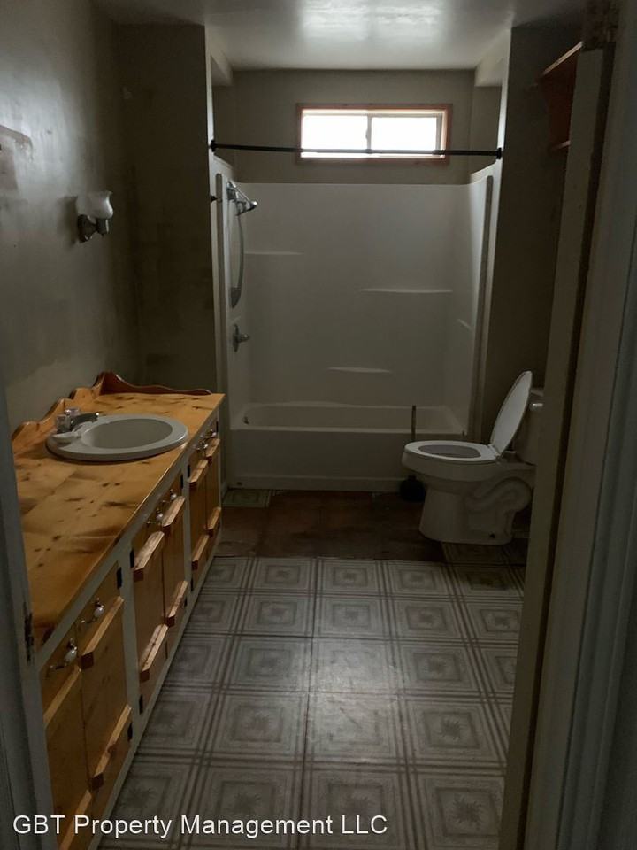 106 West Fulton - Photo 3 of 3