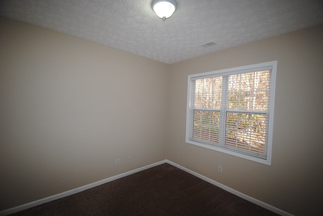 213 Copperbend Dr SE - Photo 3 of 5