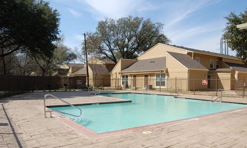 7230 Ferguson Rd B5 - Photo 3 of 12