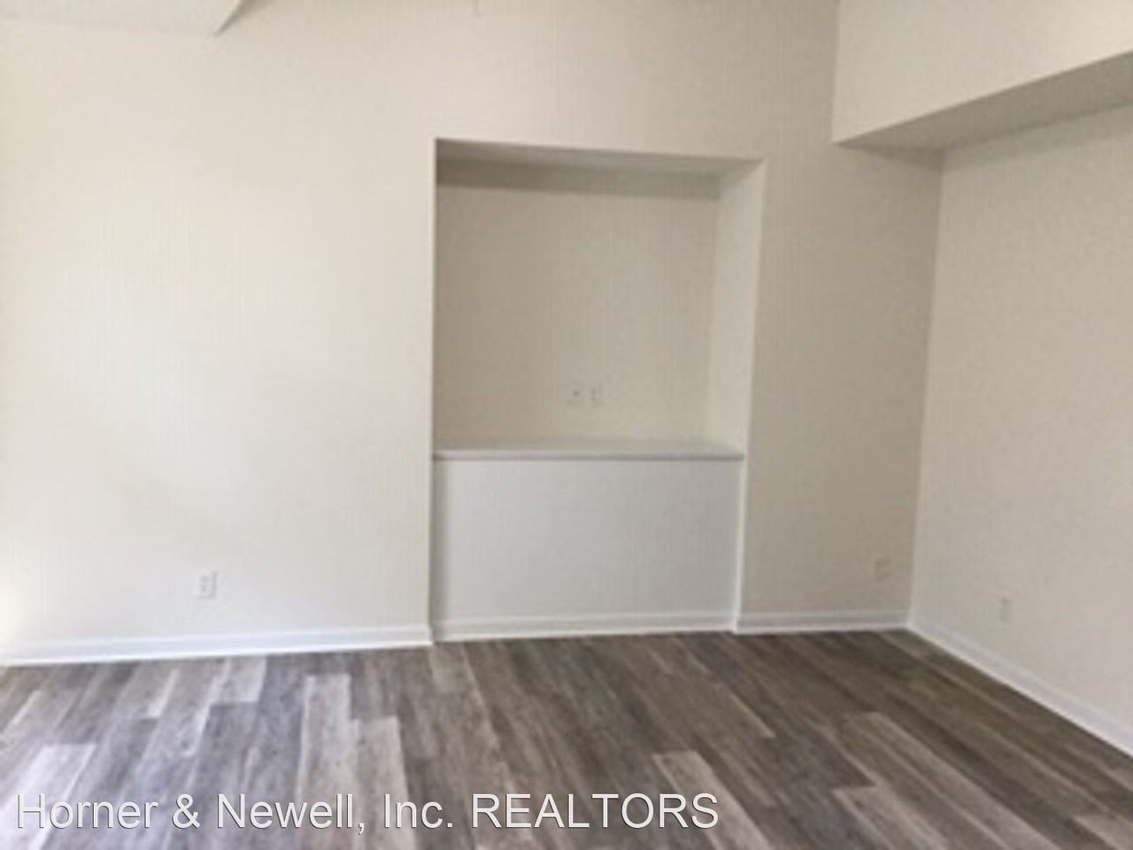 213 Johnny Ln - Photo 2 of 8