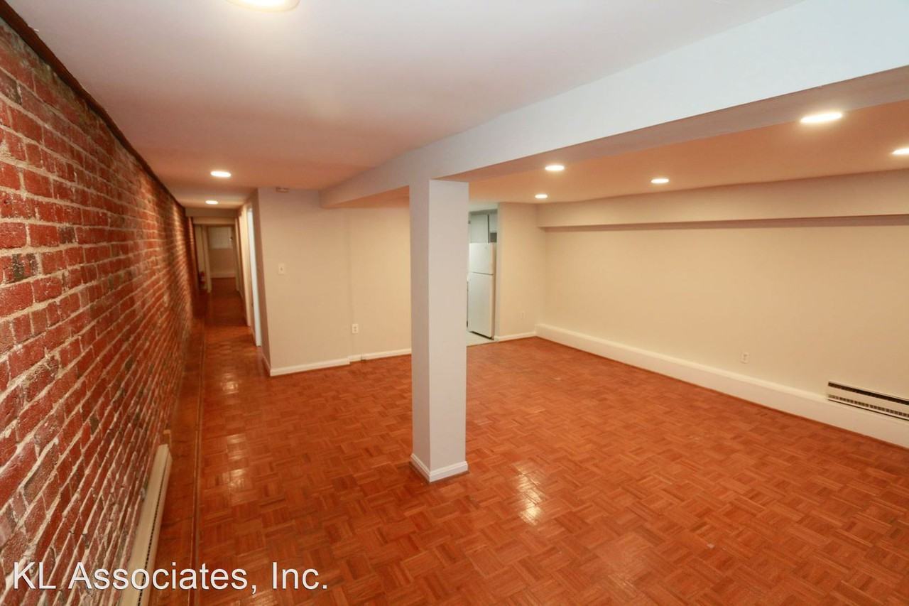 1914 Calvert Street NW - Photo 3 of 23