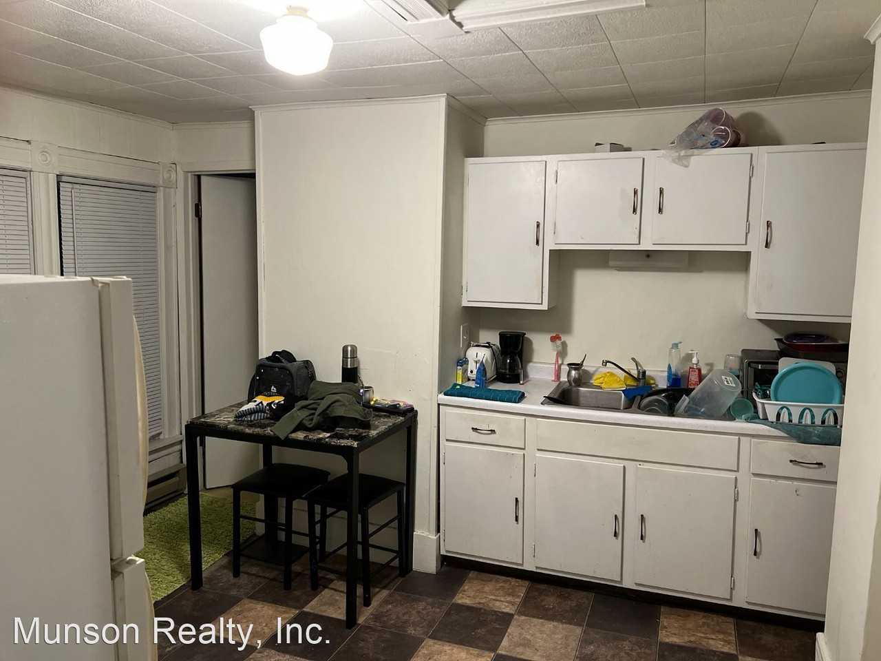 321 4th Avenue South - Photo 2 of 6