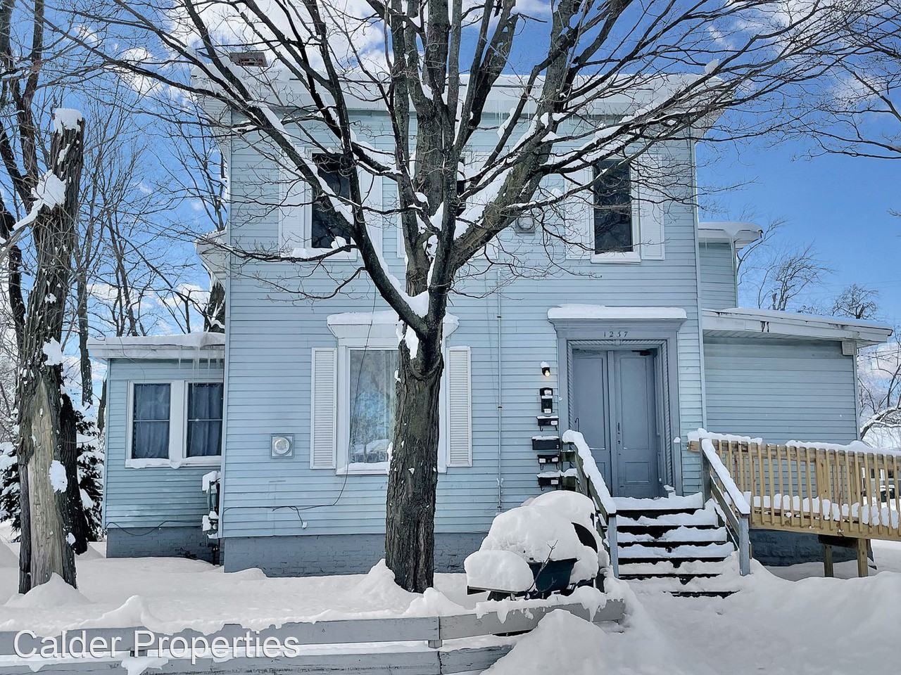 1237 3rd st - Photo 2 of 9