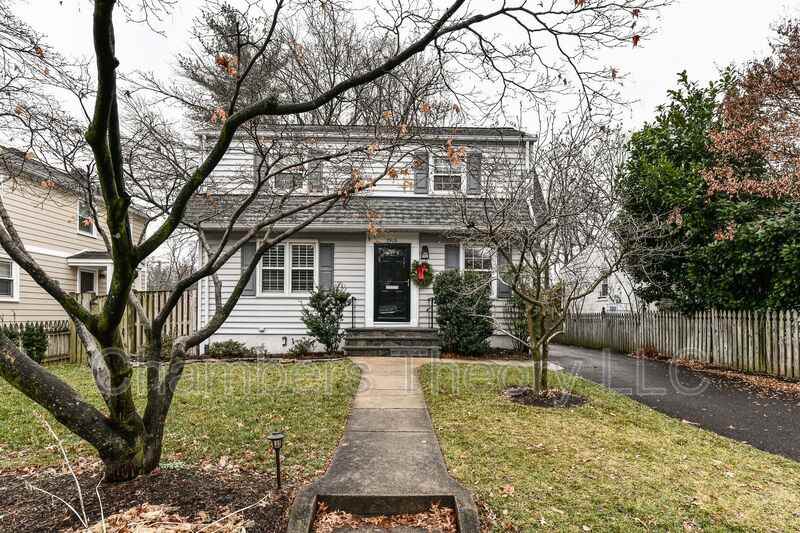 5906 14th St N - Photo 3 of 42