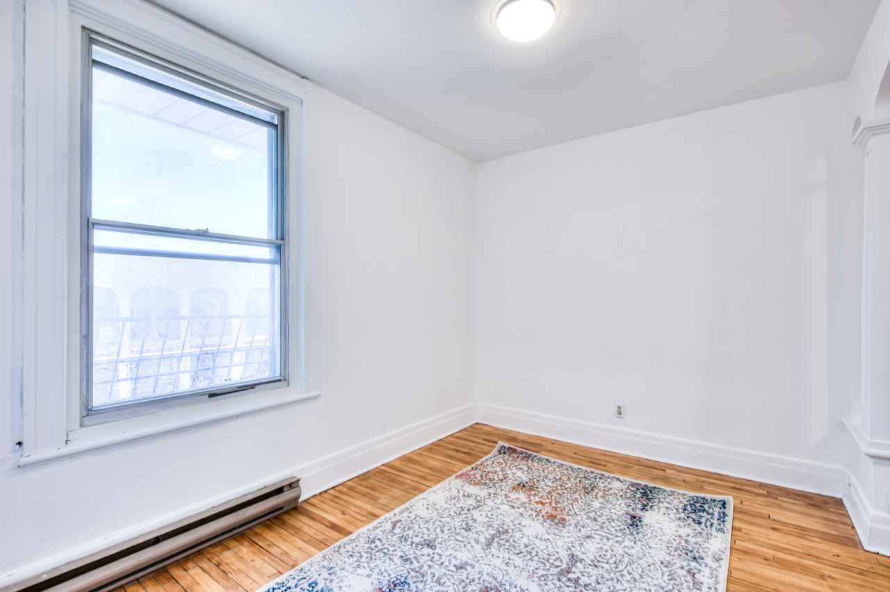 3766 Rue Wellington - Photo 2 of 18