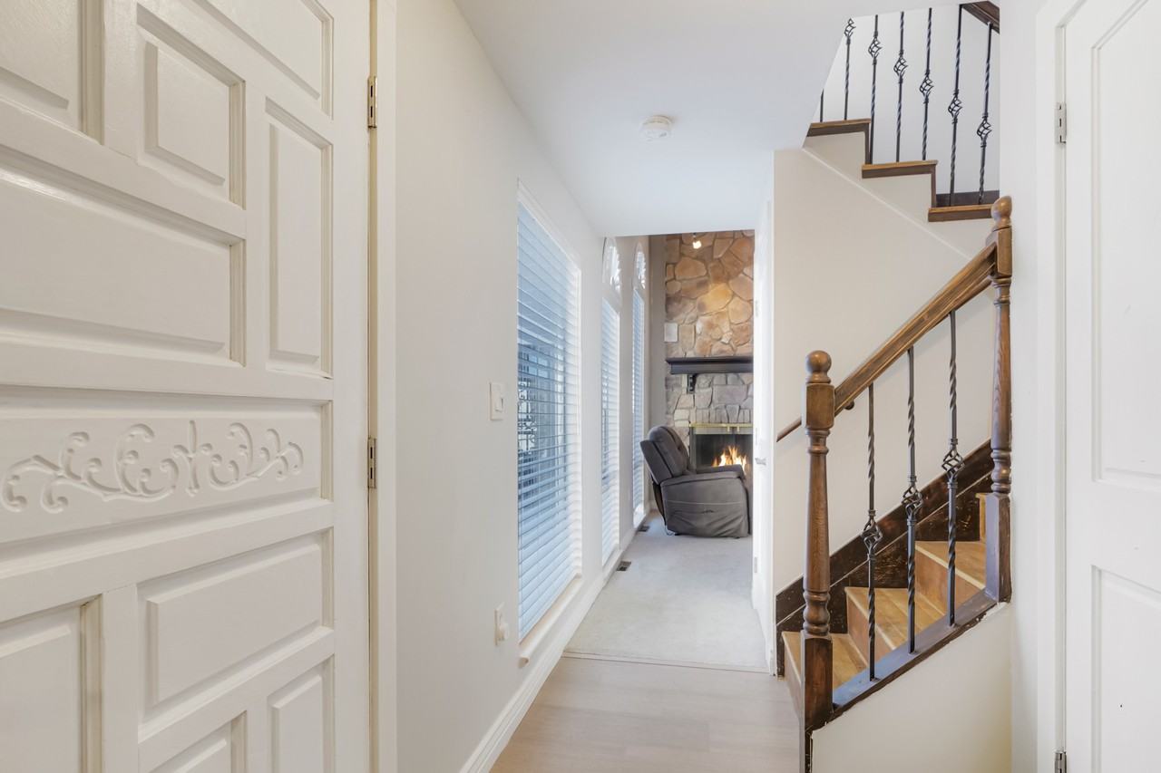 5730 E Ithaca Pl - Photo 3 of 9