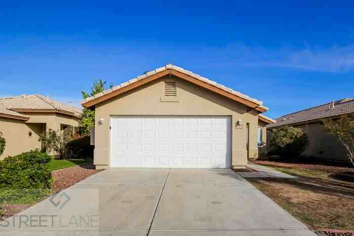 10766 W Alvarado Rd - Photo 2 of 15