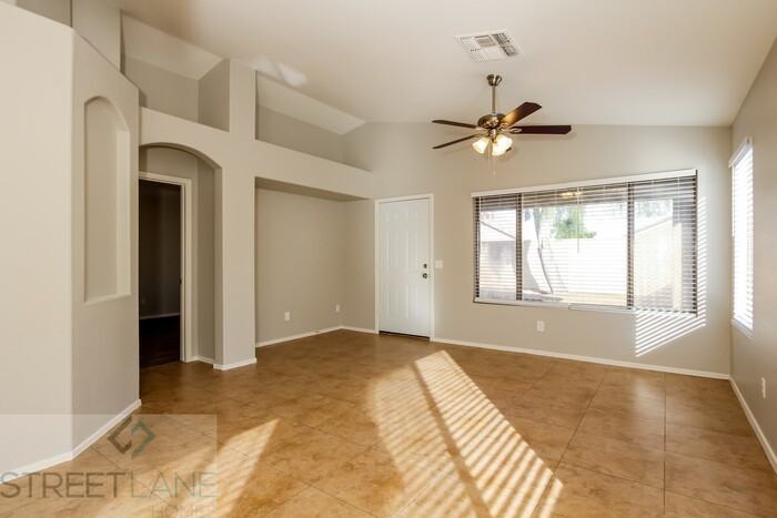 10766 W Alvarado Rd - Photo 3 of 15