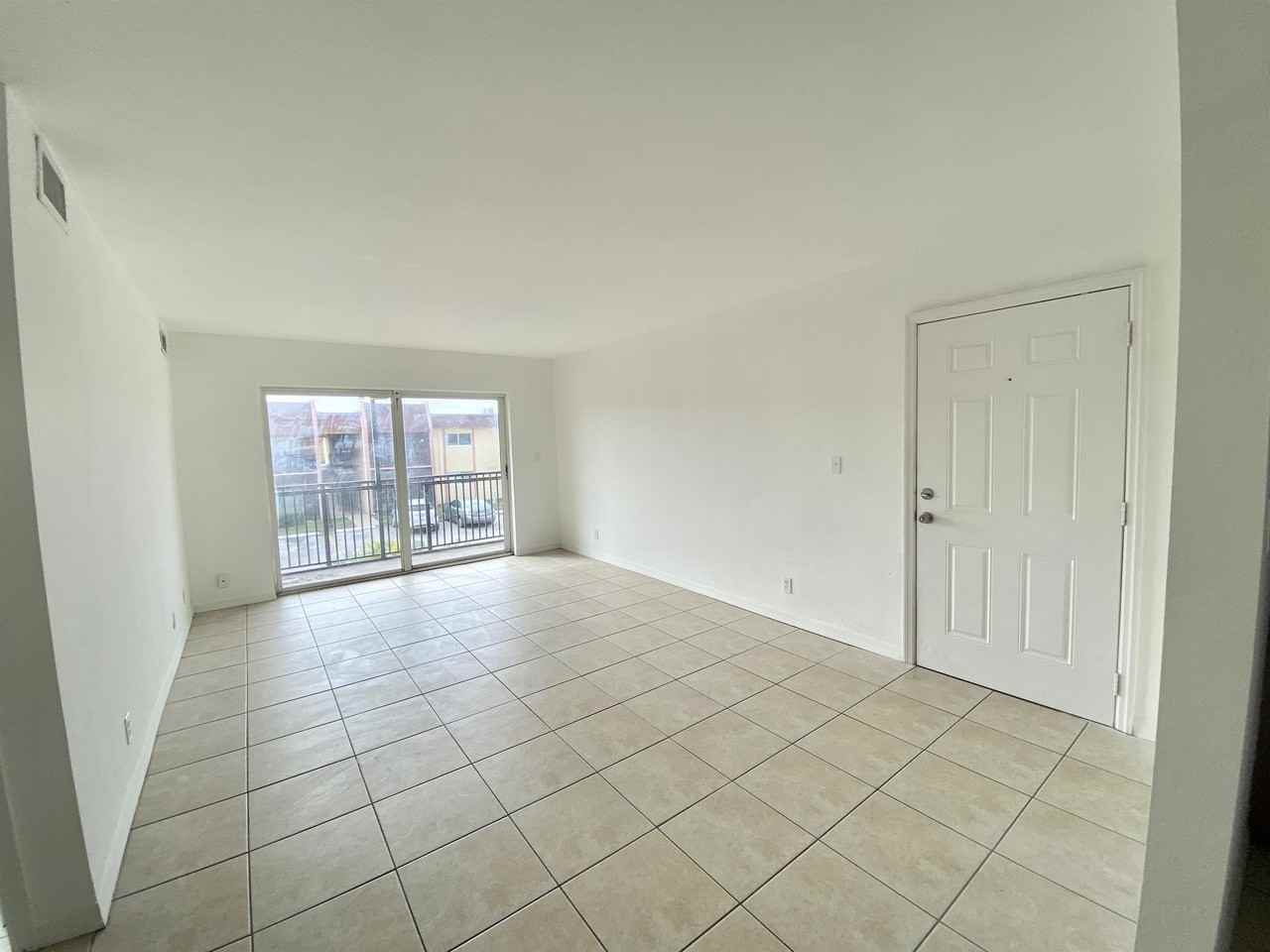 2914 Nw 55th Ave Apt 1d #1D - Photo 7 of 19