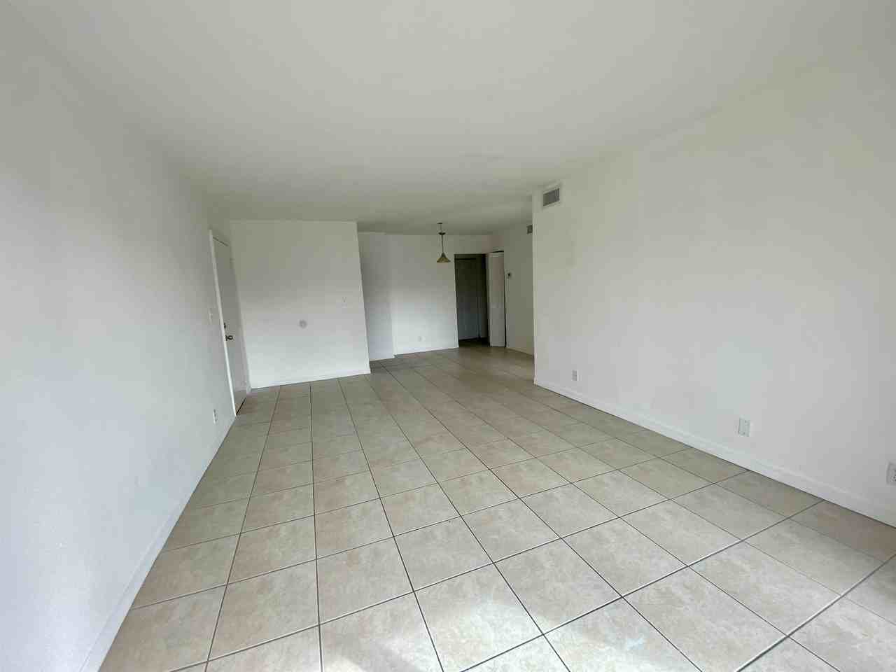 2914 Nw 55th Ave Apt 1d #1D - Photo 7 of 18