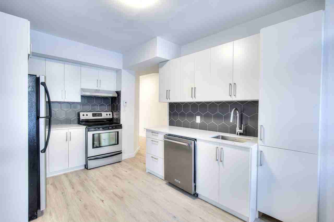 St-Henri - Photo 3 of 12