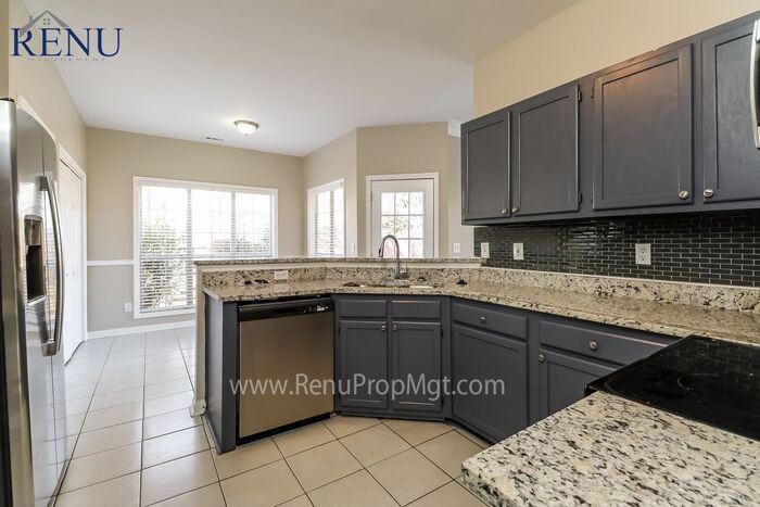 107 Whiddon Dr - Photo 3 of 16