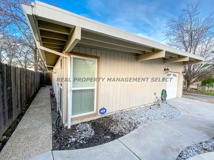 4701 Mcneese Ct - Photo 3 of 20