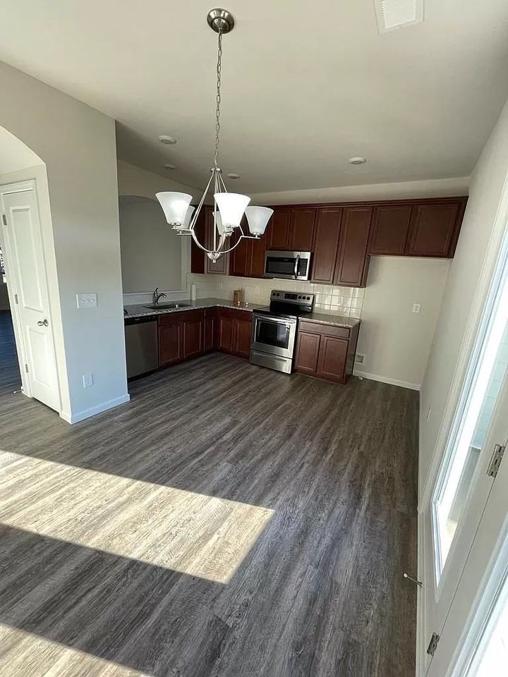 1113 Johns Walk Way - Photo 2 of 25