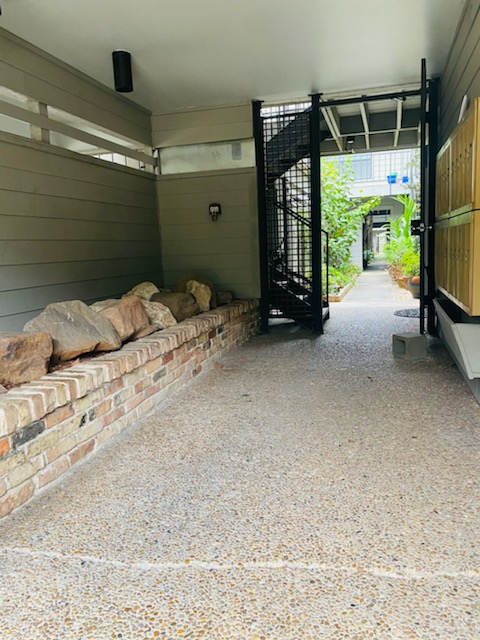 1414 Castle Ct #17 - Photo 5 of 14