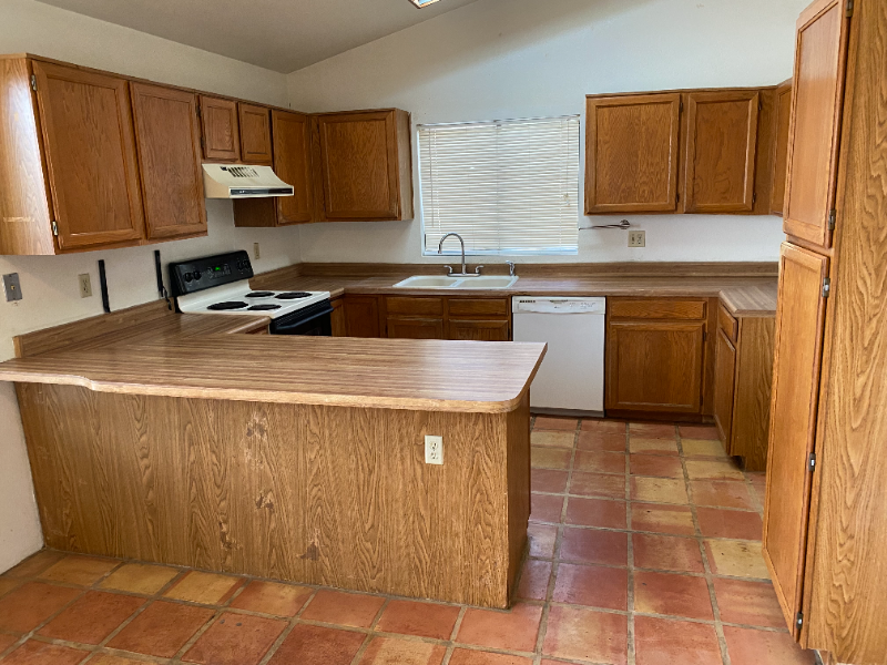 7840 N Viewpointe Cir - Photo 2 of 21