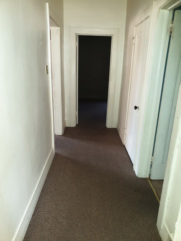 1011 Delaware Ave #2R - Photo 2 of 9